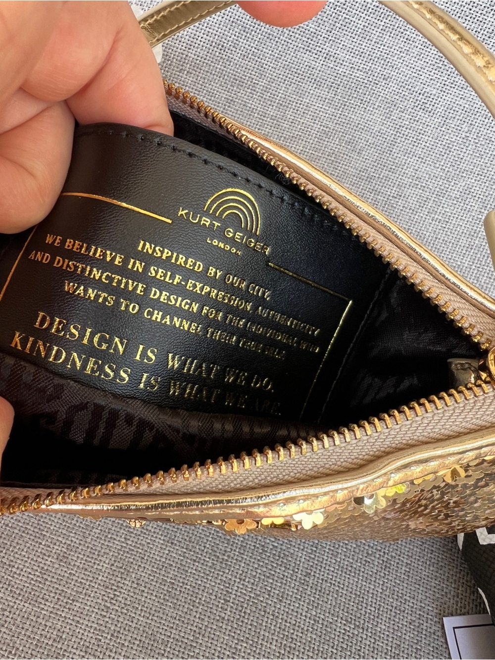 Kurt Geiger Highgate Small Wristlet Gold Sequins Evening - Picture 12 of 16